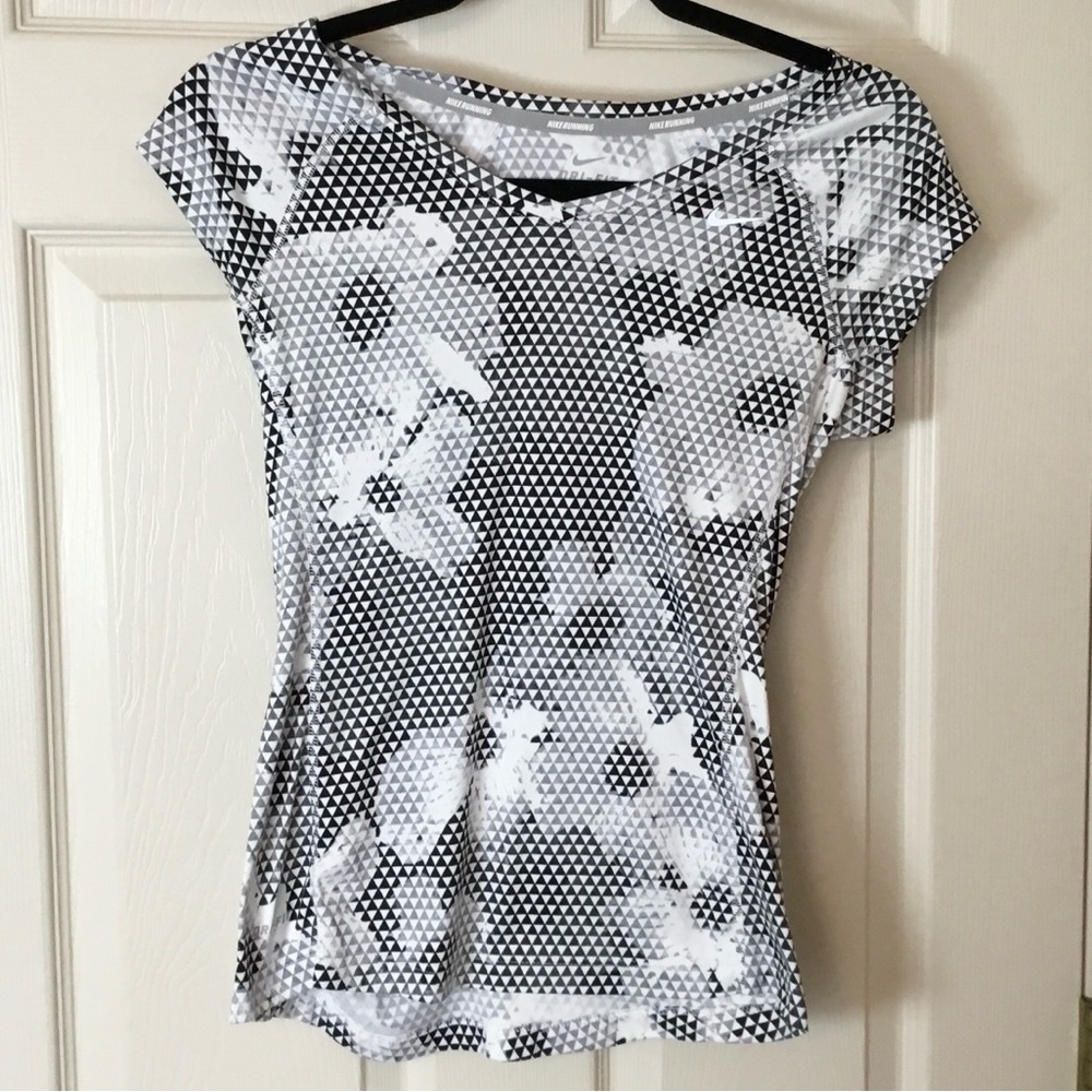 Nike Dri-Fit Black, White & Gray Floral Running Shirt - XS